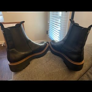 Women’s Chelsea Boots